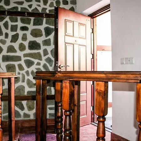 Cozy Overlooking The Pirin Mountains Delchevo